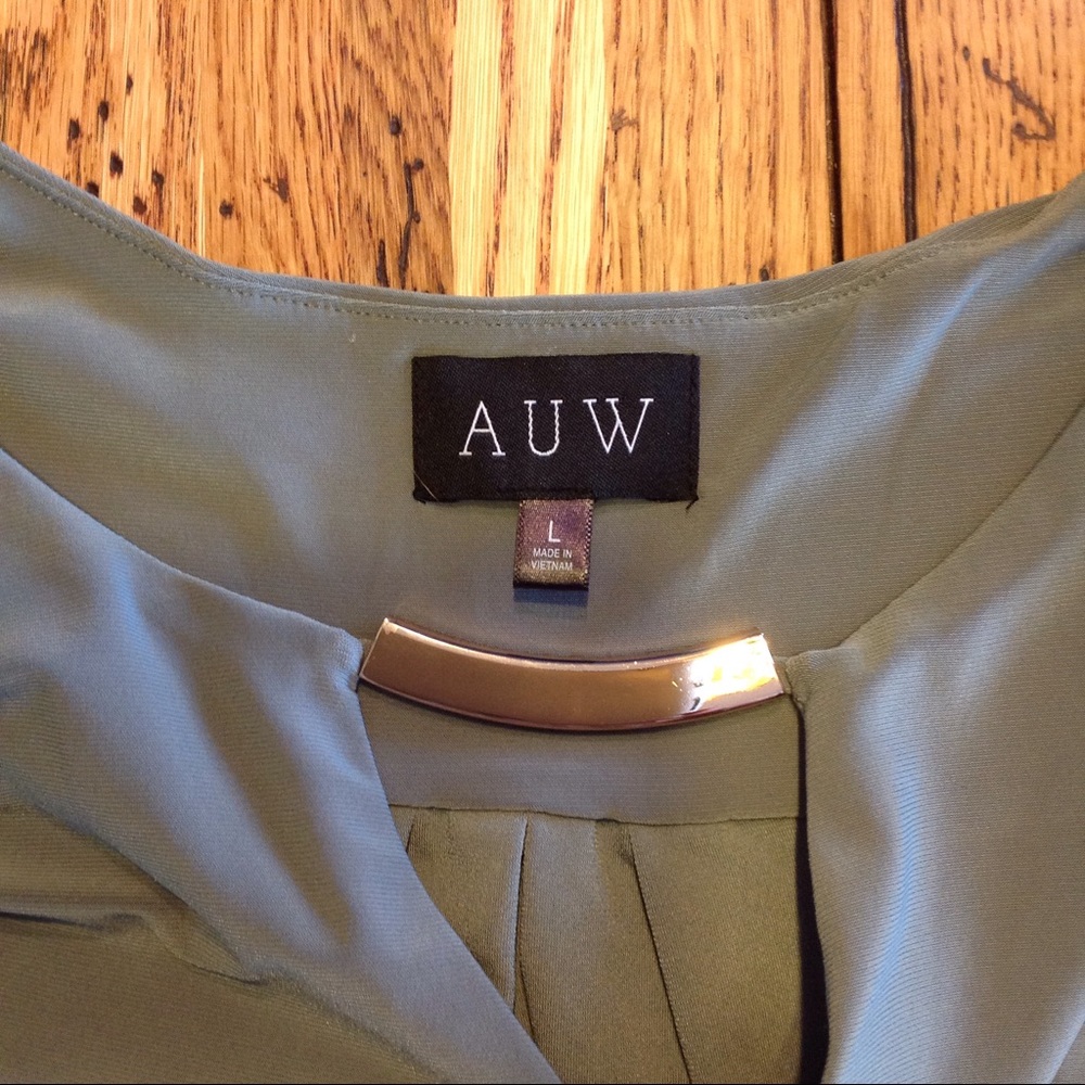 Blouse - Picture 2 of 3